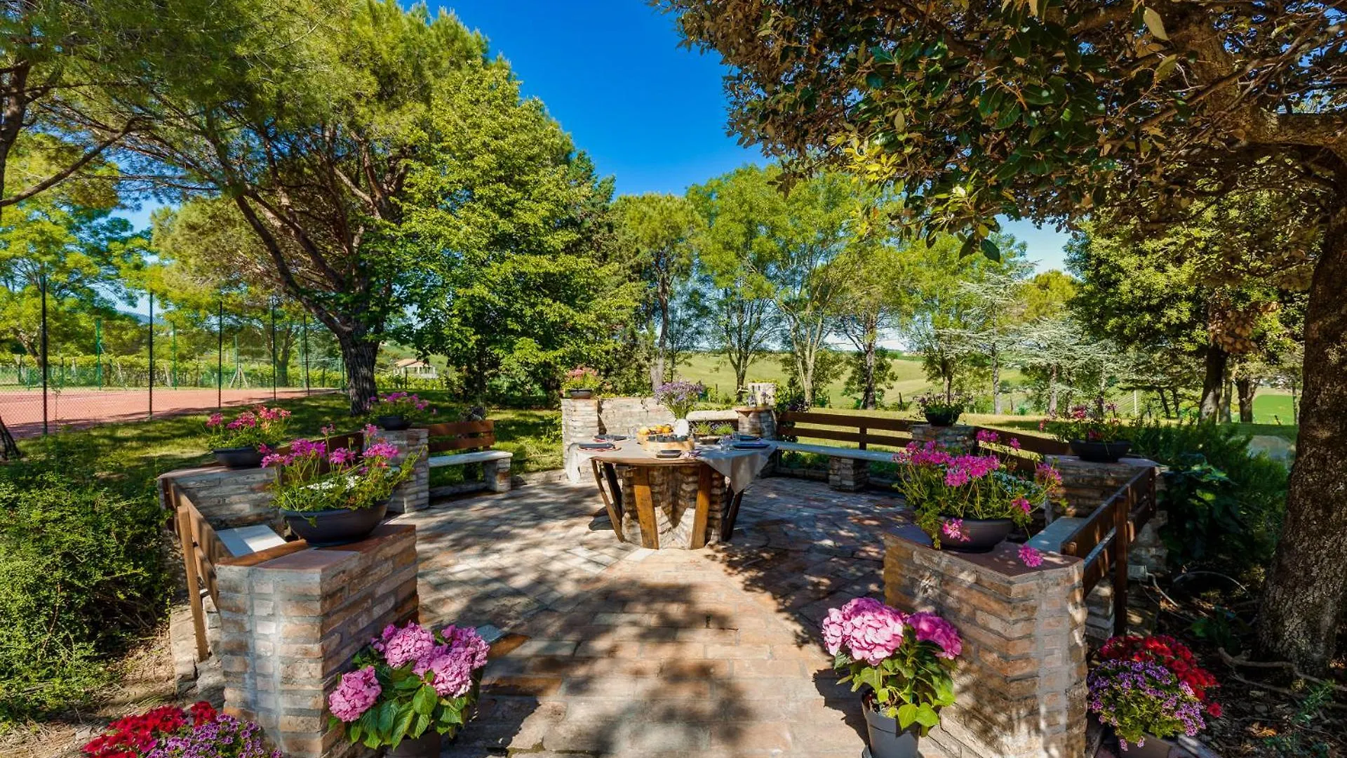 La Dolce Villa Ospedaletto  Italy